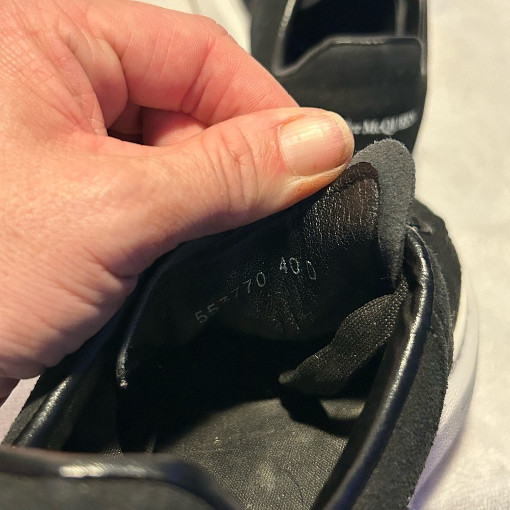 Alexander McQueen Women's Oversized Sneaker in Black Size 40 US Size 10 - Picture 4 of 7